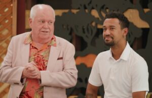 A estrela de ‘Company Retreat’, Anthony Norman, conta a todos: o que o programa deixou de fora, quem quase chamou a polícia e qual ator ‘escorregou’ na pegadinha A estrela de 'Company Retreat', Anthony Norman, conta a todos: o que o programa deixou de fora, quem quase chamou a polícia e qual ator 'escorregou' na pegadinha