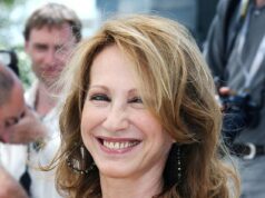 A estrela de Downton Abbey, Nathalie Baye, morre aos 77 anos após um diagnóstico de demência A estrela de Downton Abbey, Nathalie Baye, morreu aos 77 anos após um diagnóstico de demência, foi anunciado no sábado (foto em 2006)