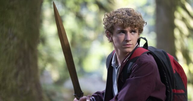 A estrela de 'Percy Jackson', Walker Scobell, está pulando a A estrela de 'Percy Jackson', Walker Scobell, está pulando a balsa, então chega de ameaças de morte