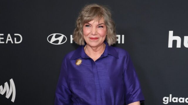 A estrela de 'The Facts of Life' Mindy Cohn diz que está lutando contra o câncer pela segunda vez
