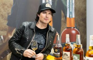 A estrela de ‘Vampire Diaries’, Ian Somerhalder, detalha como ele escapou de uma dívida de 8 dígitos Nikki Reed chama o marido Ian Somerhalder de 'mágico' em doce homenagem de aniversário
