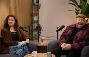 A ex-estrela do SNL revela por que a fé católica está mais quente do que nunca nesta Páscoa – enquanto ela se lembra de ter ido à missa com Chris Farley A ex-estrela do SNL revela por que a fé católica está mais quente do que nunca nesta Páscoa – enquanto ela se lembra de ter ido à missa com Chris Farley