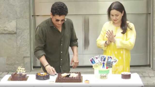A fraternidade de críquete estende votos de aniversário a Sachin Tendulkar
