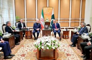 A influência do Estreito de Ormuz paira sobre as negociações EUA-Irã em Islamabad A influência do Estreito de Ormuz paira sobre as negociações EUA-Irã em Islamabad