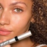 A máscara Clumpy foi lançada! Obtenha cílios longos e exuberantes com este soro