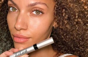 A máscara Clumpy foi lançada! Obtenha cílios longos e exuberantes com este soro A máscara Clumpy foi lançada! Obtenha cílios longos e exuberantes com este soro