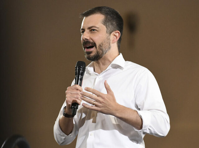 'A matemática é a matemática': Escolas Buttigieg, anfitrião da CNBC sobre inflação, Irã
