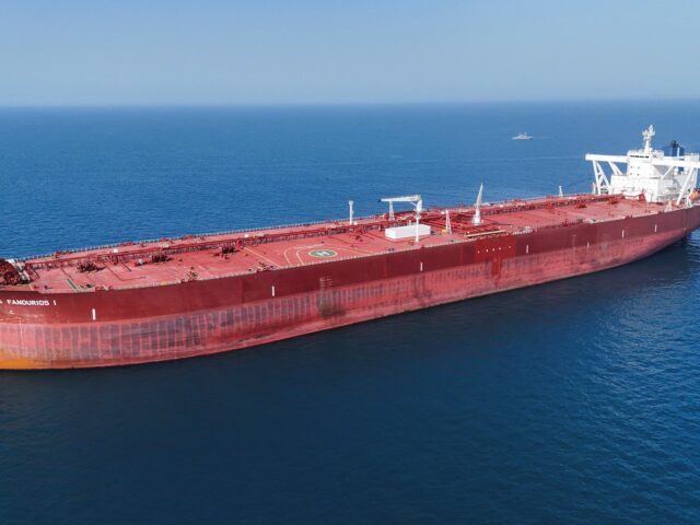 À medida que os preços do petróleo despencam abaixo dos 91 dólares após semanas, surge uma nova crise de Ormuz
