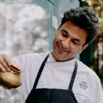 A postagem viral do chef Vikas Khanna, estrela Michelin, conta uma história além do sucesso
