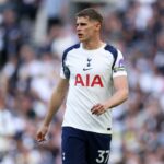 A previsão de Rio Ferdinand para Micky van de Ven é emocionante em meio às ligações de transferência do Man Utd