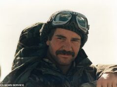 A renomada escultora de 63 anos, que matou o veterano do SAS das Malvinas com seu Land Rover, é poupada da prisão O veterano da Guerra das Malvinas, Darren Gough, 63, foi morto quando foi derrubado de sua motocicleta por Christine Baxter em seu Land Rover