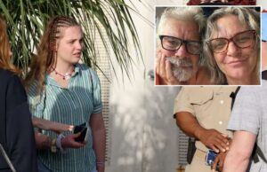 A resposta cortante da filha de Lynette Hooker ao padrasto depois que ele fugiu das Bahamas – quando sua busca pela mãe desaparecida começa Karli Aylesworth conversando com um policial enquanto Steven está próximo em Marsh Harbour, Bahamas.