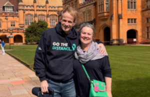 A saúde do ex-australiano do ano é ‘um pouco mais difícil’ na batalha contra o câncer no cérebro Professor Richard Scolyer com sua esposa, Dra. Katie Nicoll.