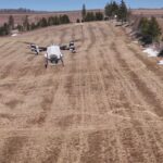 A semeadura com drones dá aos agricultores do PEI uma vantagem na temporada