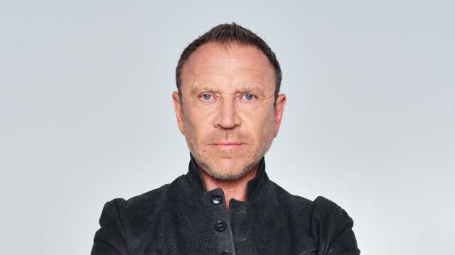 A vida de Renny Harlin no cinema: diretor de 'Deep Water' em seu filme perdido de Spielberg, Michael Douglas fantasiando-o e trilhas em chamas para heroínas de ação femininas
