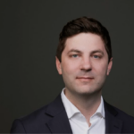 George Stephanopoulos participa do