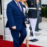 A declaração de Donald Trump na semana passada de que a Marinha dos EUA bloquearia ¿todo e qualquer navio que tentasse entrar ou sair do Estreito de Ormuz¿ provou ser absurda, escreve Lord West