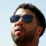 ASSISTIR: Bubba Wallace causa um dos maiores naufrágios da história recente da NASCAR