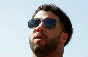 ASSISTIR: Bubba Wallace causa um dos maiores naufrágios da história recente da NASCAR ASSISTIR: Bubba Wallace causa um dos maiores naufrágios da história recente da NASCAR