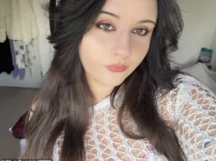 Adolescente, 19 anos, corajosamente renuncia ao seu anonimato para revelar a horrível agressão sexual cometida por um migrante iraniano que chegou à Grã-Bretanha em um pequeno barco Oliwia Zawislak (Na mitigação, o advogado de defesa de Banafsha disse que ele havia mudado de ideia e era culpado. Ele disse que era uma pena que a vítima não tenha alertado a mulher com quem ela falou no pub quando pediu para usar o banheiro. Sentenciando Banafsha, Sua Excelência o Juiz Julian Lambert disse: 'Esta foi uma provação extremamente aterrorizante e o impacto da vítima é mais profundo. As pessoas muitas vezes simplesmente não conseguem deixar algo assim para trás. 'Avaliando a culpabilidade, Percebo um elemento predatório em você, pela maneira como você andava pelas ruas e por sua persistência com sua vítima.' O juiz Lambert sentenciou Banafsha a 27 meses em uma instituição para jovens infratores por ambas as acusações, para cumprir simultaneamente.