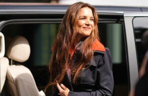 Adora as sandálias de pescador da moda de Katie Holmes? Copie o visual por $ 27 Taylor Swift participa da 67ª premiação anual do GRAMMY em 2 de fevereiro de 2025 em Los Angeles, Califórnia.