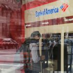 Advogados procuram sobreviventes de Epstein para acordo de US$ 72,5 milhões com o Bank of America