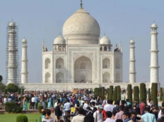 Agra: Onda de calor no norte da Índia provoca declínio no movimento turístico no Taj Mahal Agra: Onda de calor no norte da Índia provoca declínio no movimento turístico no Taj Mahal