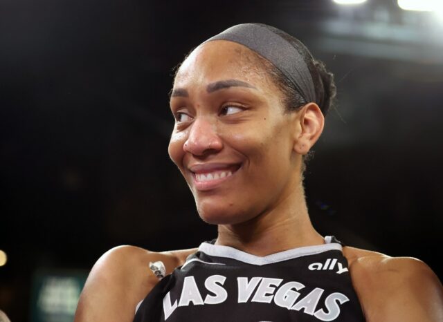 A'ja Wilson recria personagem de X-Men para Las Vegas Aces Media Day
