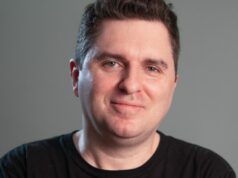 Alan Melikdjanian, estrela do YouTube de ‘Captain Disillusion’, fecha acordo inicial com o Streamer Nebula; Série de ficção científica com script em andamento (EXCLUSIVO) Alan Melikdjanian, estrela do YouTube de 'Captain Disillusion', fecha acordo inicial com o Streamer Nebula; Série de ficção científica com script em andamento (EXCLUSIVO)