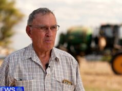 Alerta alimentar aos agricultores que são forçados a abandonar os piquetes por falta de combustível A grave escassez de combustíveis e fertilizantes está a forçar os agricultores australianos a tomar decisões angustiantes que podem afectar o nosso abastecimento alimentar. Alguns produtores estão agora a abandonar a plantação nesta época, uma medida que poderá desencadear uma crise alimentar nacional durante meses. Para os agricultores do Centro-Oeste de NSW, a crise dos combustíveis é o ponto de ruptura numa série de dificuldades implacáveis.