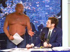 Alex Jones fica de topless durante o colapso no ar por causa da compra do Onion no InfoWars: ‘Keep Laughing’ | Vídeo a-cebola-alex-jones
