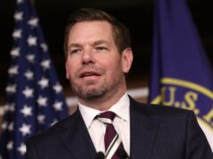 Ally Sammarco, acusador de Eric Swalwell, emite declaração em meio a múltiplas alegações GettyImages-1429115643 resposta de vídeo de Eric Swalwell