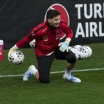 Altay Bayindir compartilha mensagem apaixonada depois que a Turquia garante vaga histórica na Copa do Mundo