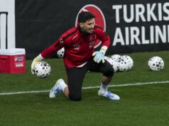 Altay Bayindir compartilha mensagem apaixonada depois que a Turquia garante vaga histórica na Copa do Mundo Altay Bayindir compartilha mensagem apaixonada depois que a Turquia garante vaga histórica na Copa do Mundo