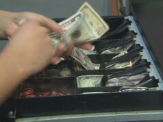 Altos preços do petróleo empurram a inflação para 3,3%, os custos das famílias aumentam Yahoo news home