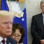 Ameaça de Trump de sair da OTAN continua em cima da mesa, avisa ex-assessor