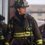 Andrea Newman, showrunner de 'Chicago Fire', deixa o cargo e Victor Teran assume o comando da 15ª temporada