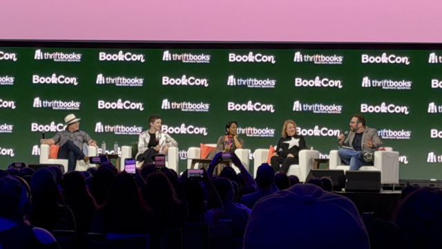 Andy Weir, Emily St. John Mandel e outros encerram a BookCon 2026 com o que torna uma adaptação de página para tela bem-sucedida
