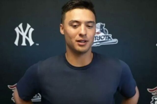 Anthony Volpe enfrenta grande teste contra estrela da MLB no Anthony Volpe fala aos repórteres após seu primeiro jogo de reabilitação com o Somerset Patriots em 14 de abril de 2026.