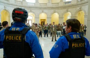 Após 60 dias de guerra no Irão, o Congresso dos EUA quer ter uma palavra a dizer? Após 60 dias de guerra no Irão, o Congresso dos EUA quer ter uma palavra a dizer?