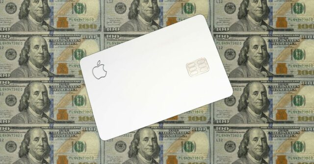 Apple diz que enfrenta a maior multa antitruste do mundo enquanto o regulador da Índia endurece sua posição | A foto mostra um Apple Card contra um fundo de notas de US$ 100