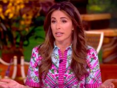 Apresentadores de ‘The View’ rejeitam pedido de desculpas de Tucker Carlson pelo apoio a Trump: ‘Ele vai aonde vão os cliques’ | Vídeo Apresentadores de 'The View' rejeitam pedido de desculpas de Tucker Carlson pelo apoio a Trump: 'Ele vai aonde vão os cliques' | Vídeo