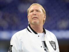 ‘Arcaico’ Mark Davis fortemente criticado por ex-funcionários dos Raiders 'Arcaico' Mark Davis fortemente criticado por ex-funcionários dos Raiders
