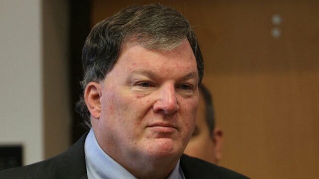 O serial killer Rex Heuermann, retratado no tribunal em 2024, admitiu seus crimes.