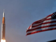 Artemis II é lançado após Trump prometer enviar astronautas à Lua novamente Artemis II é lançado após Trump prometer enviar astronautas à Lua novamente