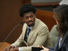 As acusações de agressão de Lil Nas X serão retiradas se ele continuar o tratamento de saúde mental e obedecer a todas as leis Lil Nas X (Crédito: Getty Images)
