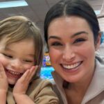 GettyImages-2189922039 Ashley Iaconetti passando de um filho para duas entrevistas exclusivas