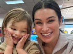 Ashley, de RHORI, defende colocar seus dois filhos na coleira durante passeio solo no zoológico GettyImages-2189922039 Ashley Iaconetti passando de um filho para duas entrevistas exclusivas