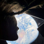 Astronautas do Artemis II quebram recorde de viagem humana mais distante da Terra