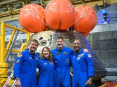 Astronautas do Artemis II se reúnem com a família Astronautas do Artemis II se reúnem com a família